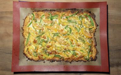 Cauliflower Crusted Pizza With Bell Pepper and Green Olives