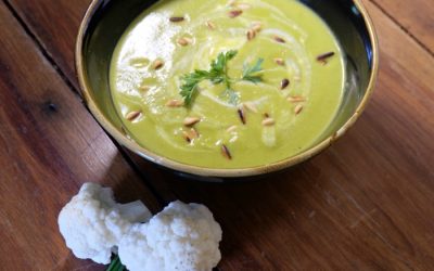 Creamy Kale Cauliflower Soup