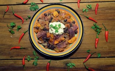 Chili con Quinoa with Cashew Sour Cream