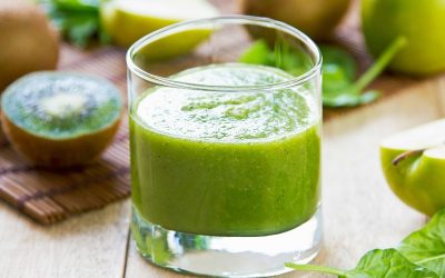 Apple Berry Kiwi Green Smoothie