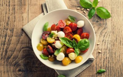 Mini-Mozzarella Caprese Salad with Grilled Peppers