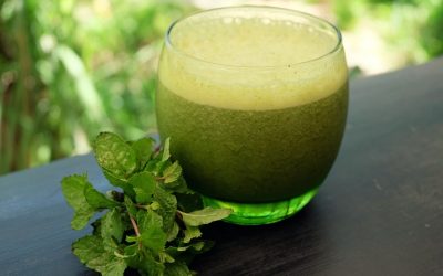 Minty Pineapple Green Smoothie