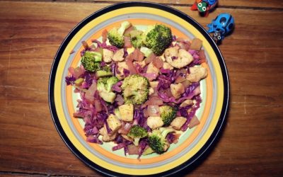 One-pan Chicken Broccoli and Red Cabbage with Orange Sauce