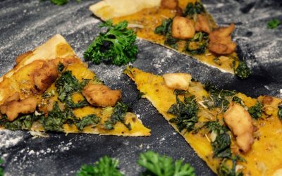 Pizza Pollo with Spinach, Chicken and Pumpkin Sauce