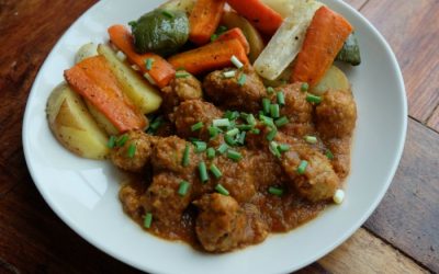 Roasted Veggies and Meatballs in Tomato Sauce