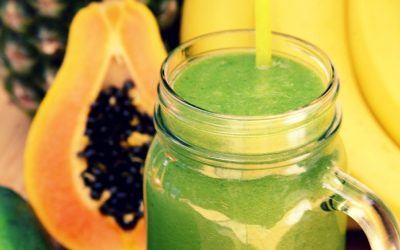 Tropical Papaya Green Smoothie