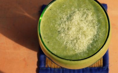 Tropical Pineapple Green Smoothie