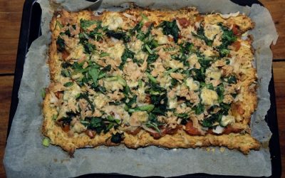 Tuna Spinach Pizza with Zucchini Crust